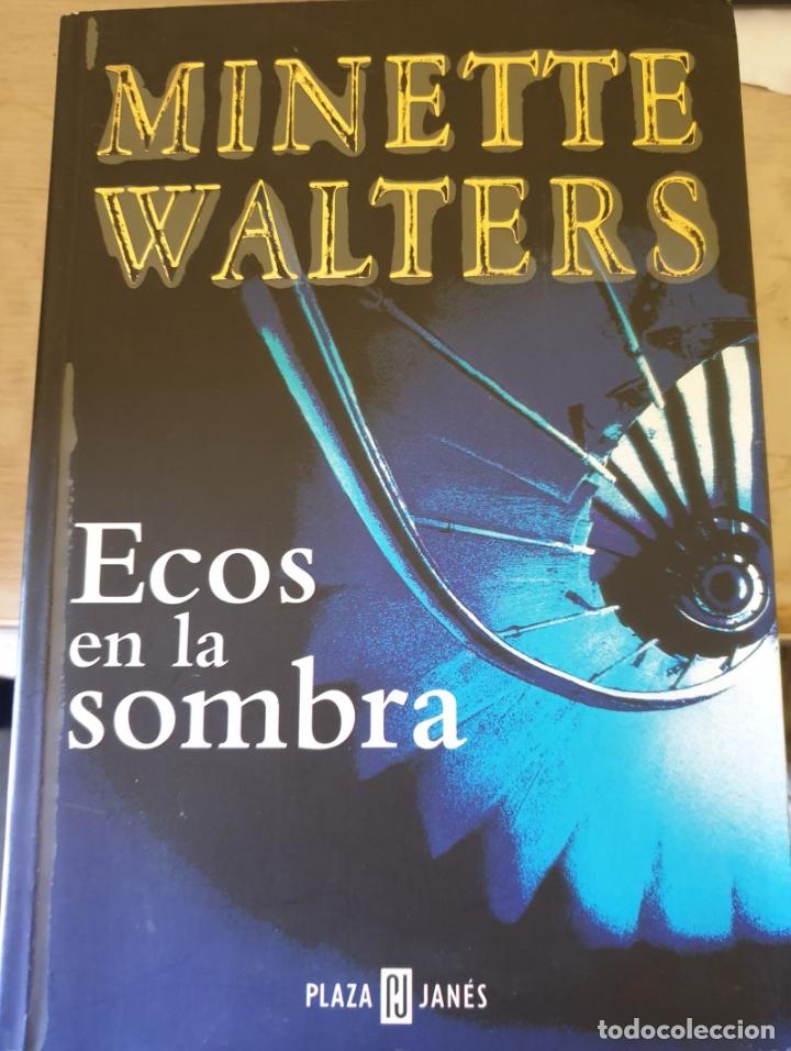Libros de segunda mano: ECOS EN LA SOMBRA. - WALTERS, Minette. - Foto 1