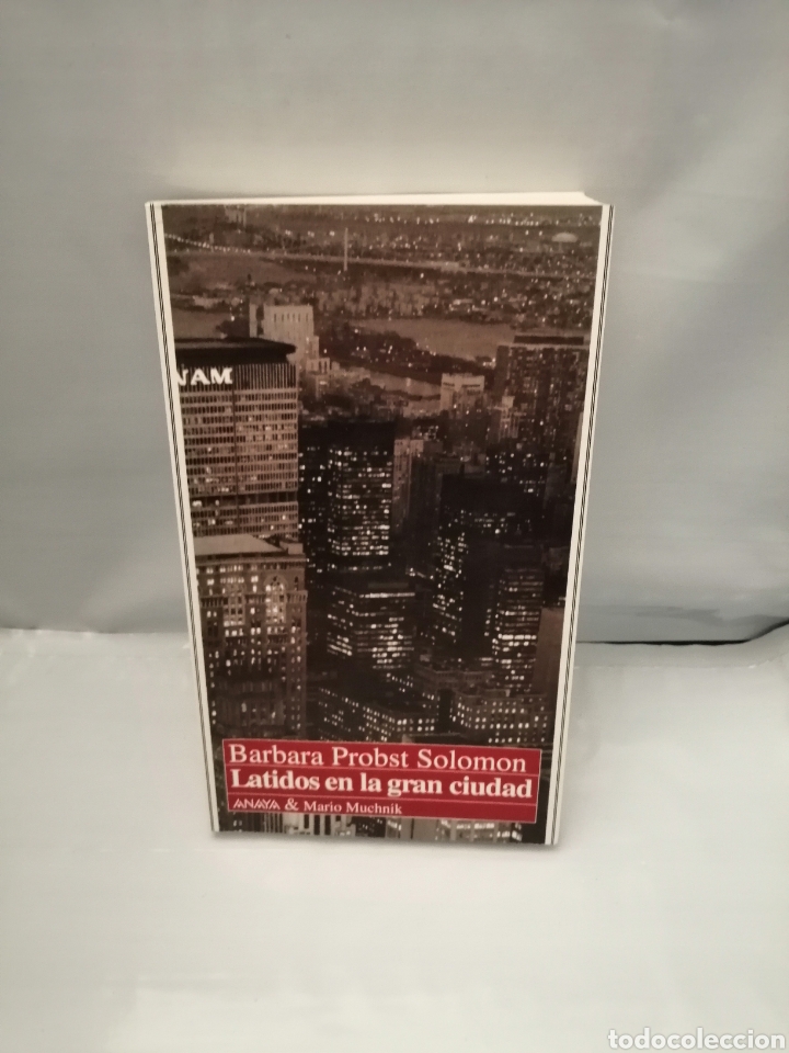 Libri di seconda mano: Latidos en la gran ciudad (Primera edici&oacute;n)