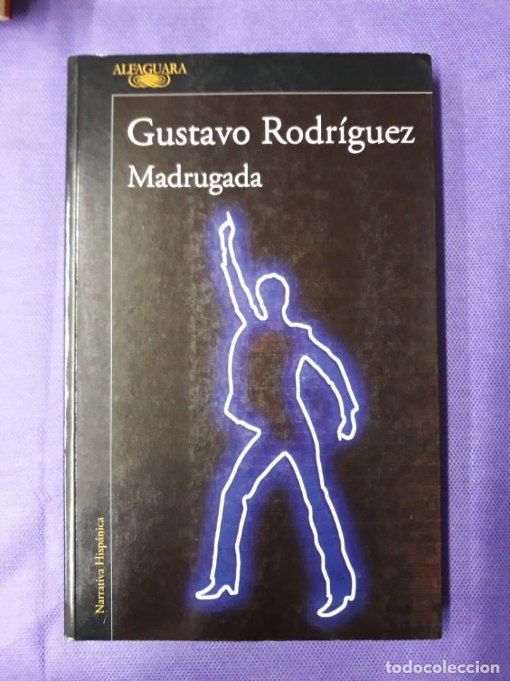 Libros de segunda mano: RODR&Iacute;GUEZ, GUSTAVO. MADRUGADA - Foto 1