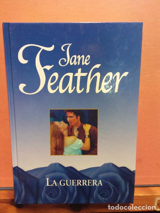 Libros de segunda mano: LA GUERRERA. JANE FEATHER. EDICIONES RBA - Foto 1