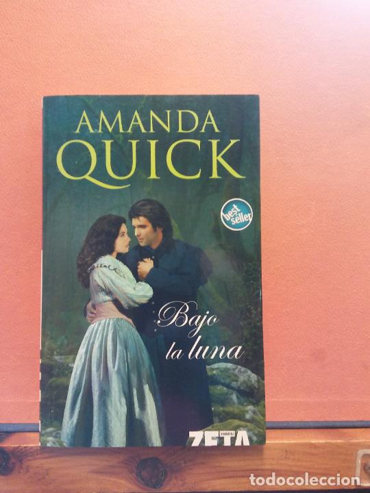 Libros de segunda mano: BAJO LA LUNA. AMANDA QUICK. EDICIONES B - Foto 1