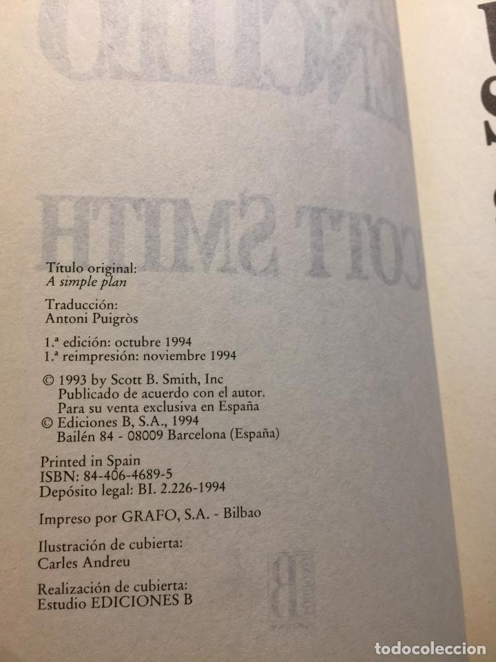 Libros de segunda mano: Un plan sencillo - Scott Smith - Foto 2