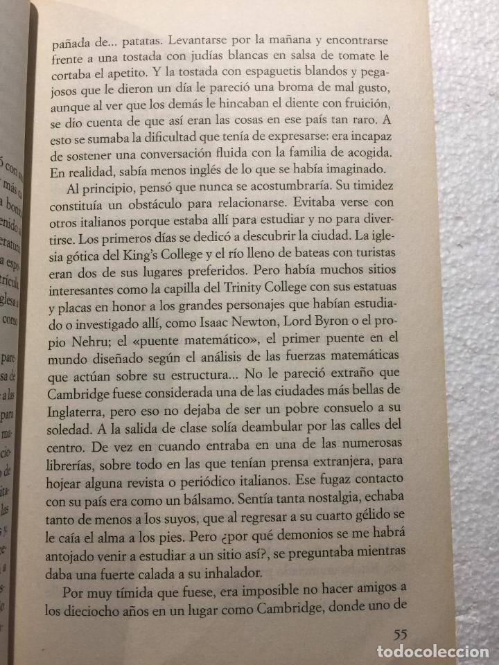 Libros de segunda mano: El sari rojo - Javier Moro - Foto 6