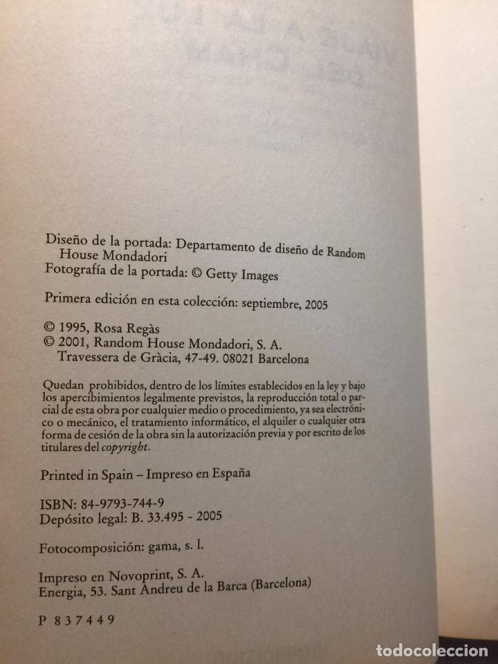 Libros de segunda mano: Viaje a la luz del cham - Rosa Reg&agrave;s - Foto 2