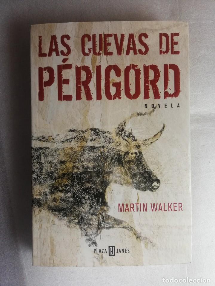 Libros de segunda mano: LAS CUEVAS DE P&Eacute;RIGORD - WALKER, MARTIN - Foto 1