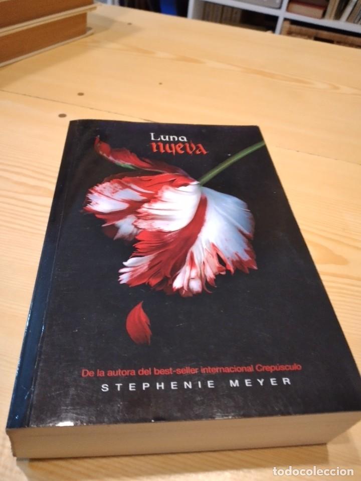 Libros de segunda mano: M-32 LIBRO STEPHENIE MEYER LUNA NUEVA - Foto 1