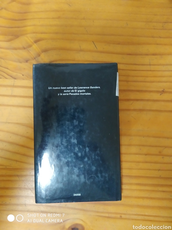 Libros de segunda mano: El octavo mandamiento. - Foto 2
