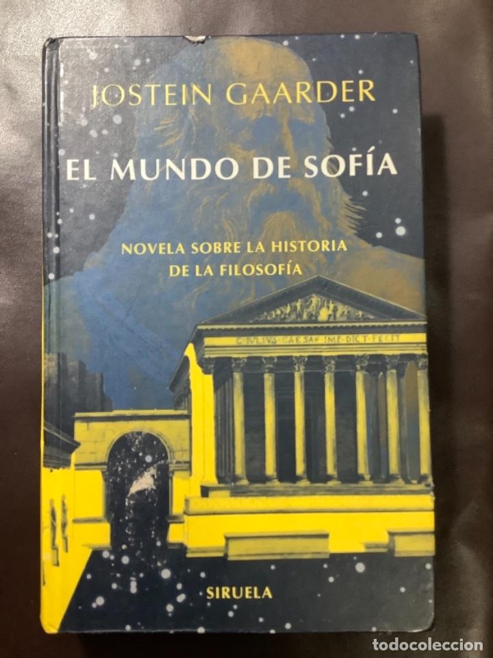 Libros de segunda mano: El mundo de Sof&iacute;a. Jostein Gaarder. - Foto 1