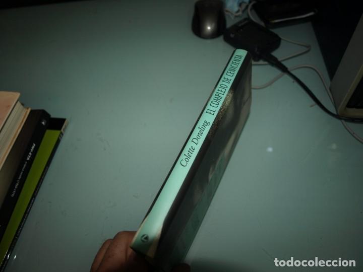 Libros de segunda mano: Colette Dowling, El complejo de cenicienta,Circulo de Lectores - Foto 1