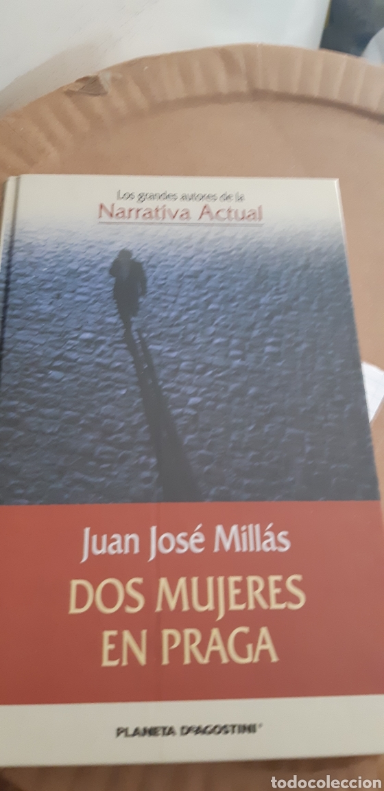 Libros de segunda mano: Dos mujeres en Praga - Foto 1
