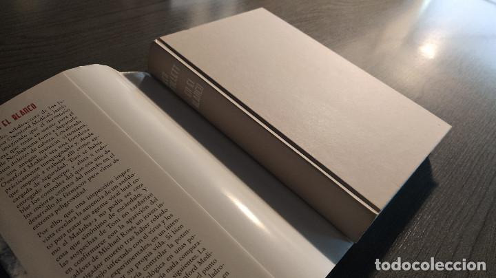 Libros de segunda mano: EN EL BLANCO . KEN FOLLETT . - Foto 6