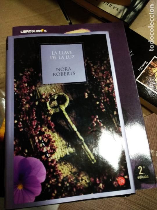 Libros de segunda mano: La llave de la luz.- Roberts, Nora - Foto 1