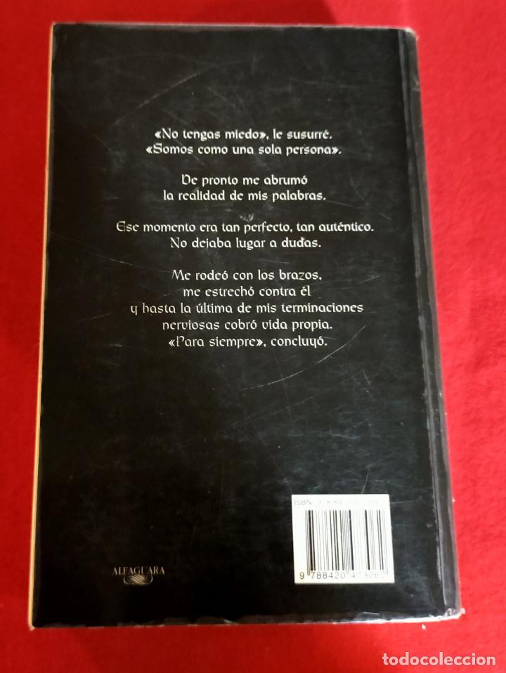 Libros de segunda mano: AMANECER - STEPHENIE MEYER - Foto 2