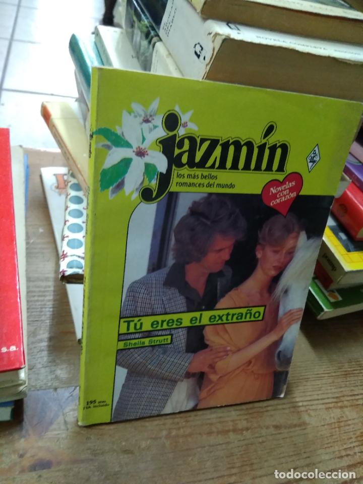 Libros de segunda mano: T&uacute; eres el extra&ntilde;o, Sheila Strutt. L.25537 - Foto 2