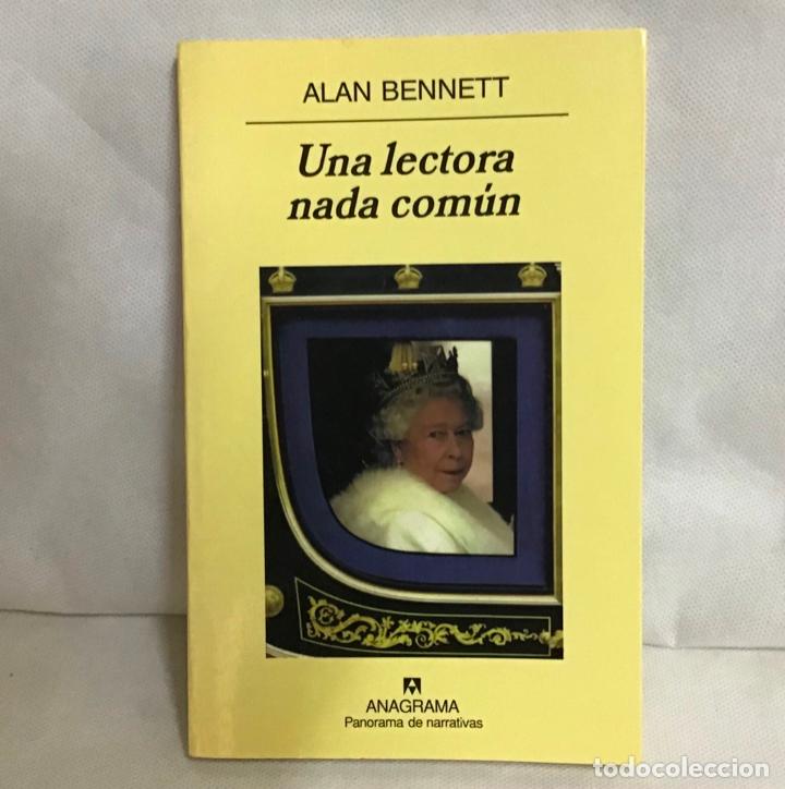 Libros de segunda mano: UNA LECTORA NADA COM&Uacute;N, ALAN BENNETT - Foto 1