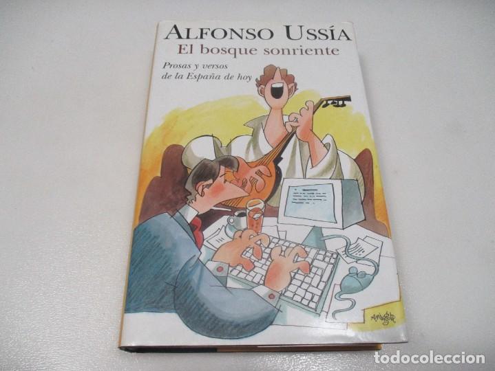 Libros de segunda mano: ALFONSO USS&Iacute;A El bosque sonriente W7768 - Foto 1