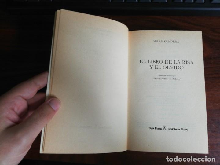 Libros de segunda mano: El Libro De La Risa y El Olvido - Milan Kundera. Seix Barral. 1986 - Foto 2