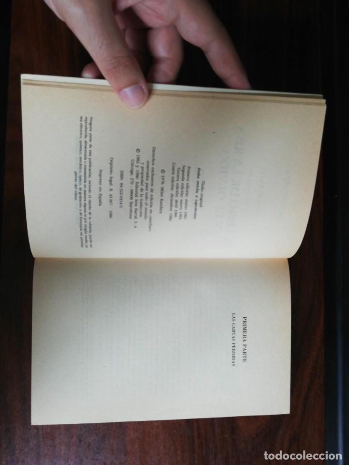 Libros de segunda mano: El Libro De La Risa y El Olvido - Milan Kundera. Seix Barral. 1986 - Foto 3