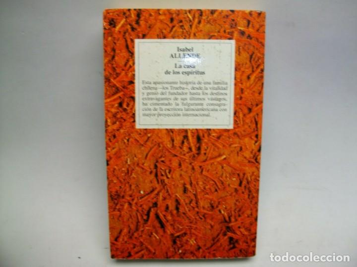 Libros de segunda mano: LA CASA DE LOS ESP&Iacute;RITUS de ISABEL ALLENDE - Foto 3