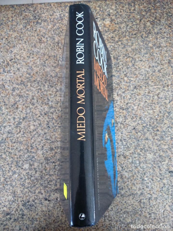 Libros de segunda mano: MIEDO MORTAL -- ROBIN COOK -- CIRCULO 1990 -- - Foto 3