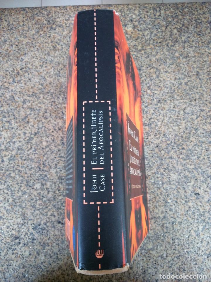 Libros de segunda mano: EL PRIMER JINETE DEL APOCALIPSIS -- JOHN CASE -- CIRCULO 2001 -- - Foto 3
