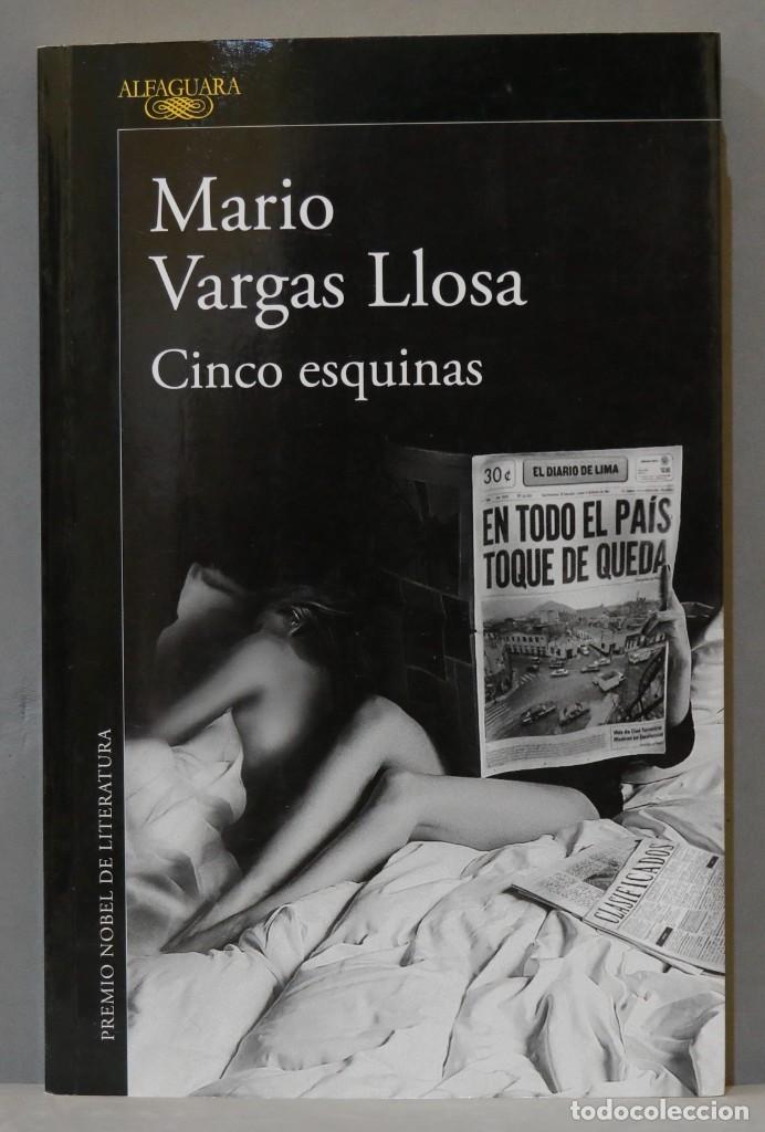 Libros de segunda mano: 2016.- CINCO ESQUINAS. VARGAS LLOSA - Foto 1