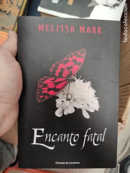 Libros de segunda mano: Encanto fatal - Marr, Melissa - Foto 1