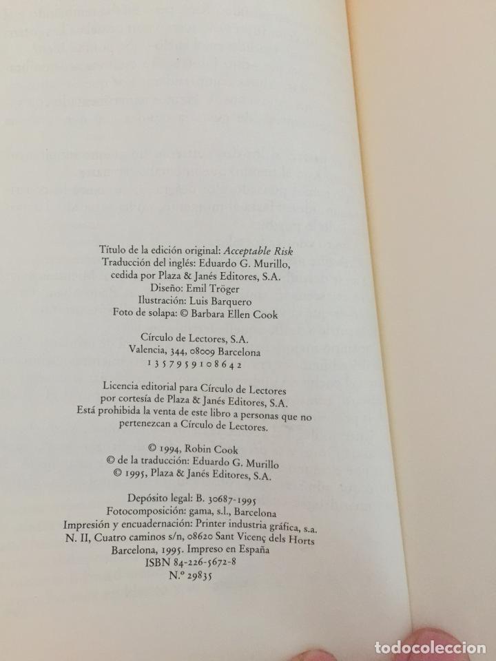 Libros de segunda mano: Los archivos de salem - Robin Cook - Foto 4