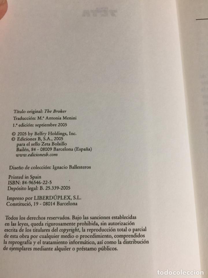 Libros de segunda mano: El intermediario - John Grisham - Foto 3