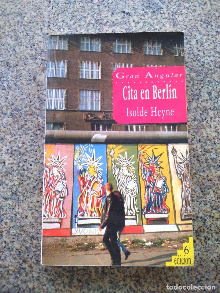 Libros de segunda mano: CITA EN BERLIN -- ISOLDE HEYNE -- GRAN ANGULAR 1994 -- - Foto 1