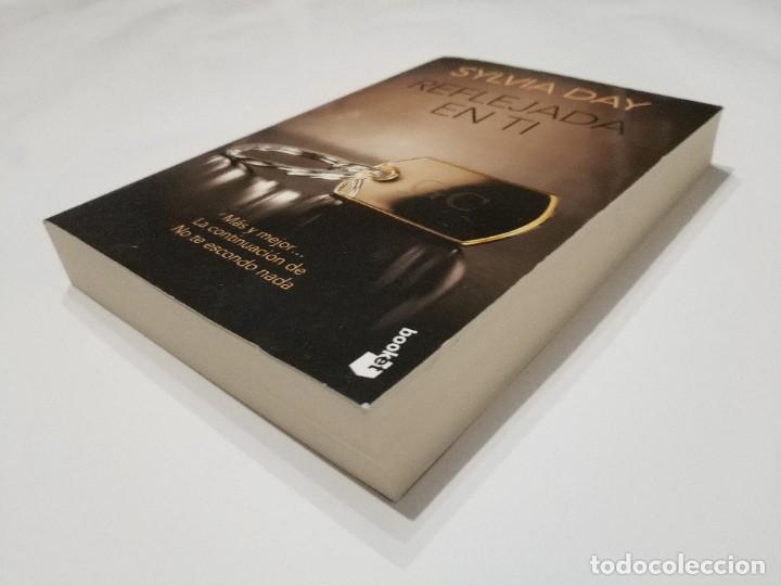 Libros de segunda mano: REFLEJADA EN TI.- SYLVIA DAY - Foto 2