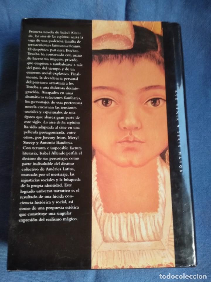 Libros de segunda mano: LA CASA DE LOS ESPIRITUS - ISABEL ALLENDE - Foto 2