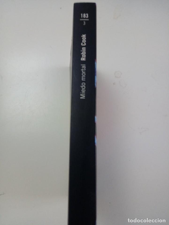 Libros de segunda mano: Miedo mortal (Robin Cook) - Foto 2