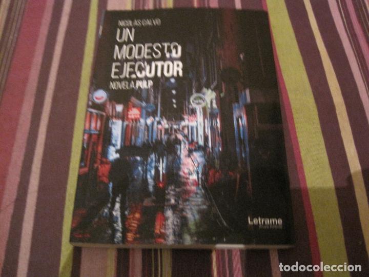 Libros de segunda mano: NOVELA UN MODESTO EJECUTOR NICOLAS CALVO NOVELA PULP LETRAME - Foto 1