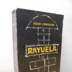 Libros de segunda mano: JULIO CORTAZAR. RAYUELA. EDITORIAL SUDAMERICANA. 1968. VER FOTOGRAFIAS ADJUNTAS