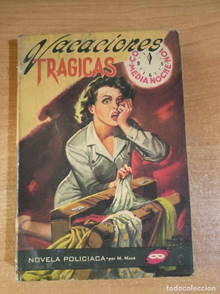 Libros de segunda mano: Vacaciones tr&aacute;gicas - Merida Mace - Foto 1