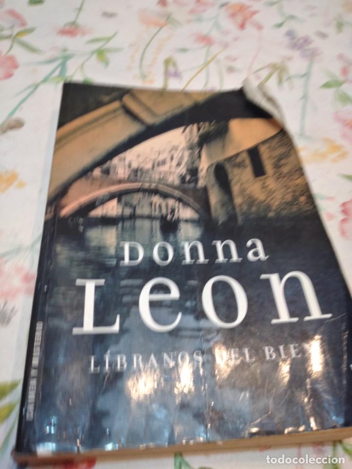 Libros de segunda mano: G-131 LIBRO LIBRANOS DEL BIEN DONNA LEON - Foto 1