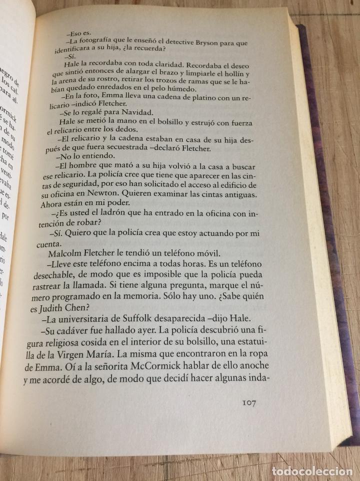 Libros de segunda mano: Secuestradas - Chris Mooney - Foto 2