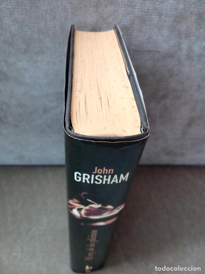Libros de segunda mano: JOHN GRISHAM - EL REY DE LOS PLEITOS - EDICIONES B, 2003 - Foto 2