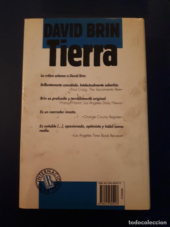 Libros de segunda mano: TIERRA DAVID BRIN EDICIONES B - Foto 2