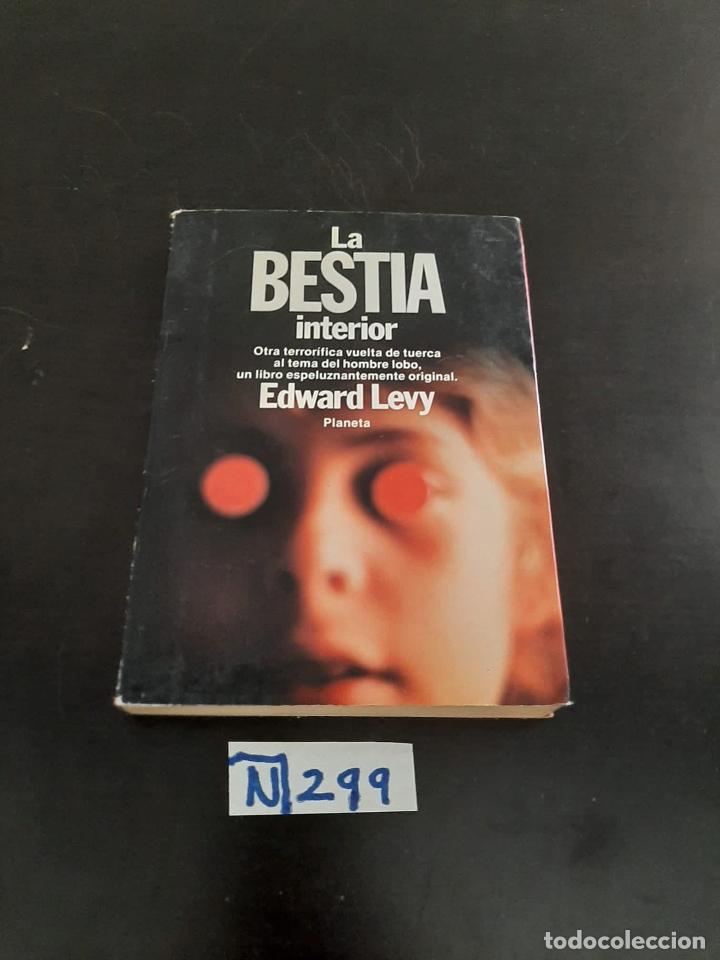 Libros de segunda mano: La bestia - Foto 1