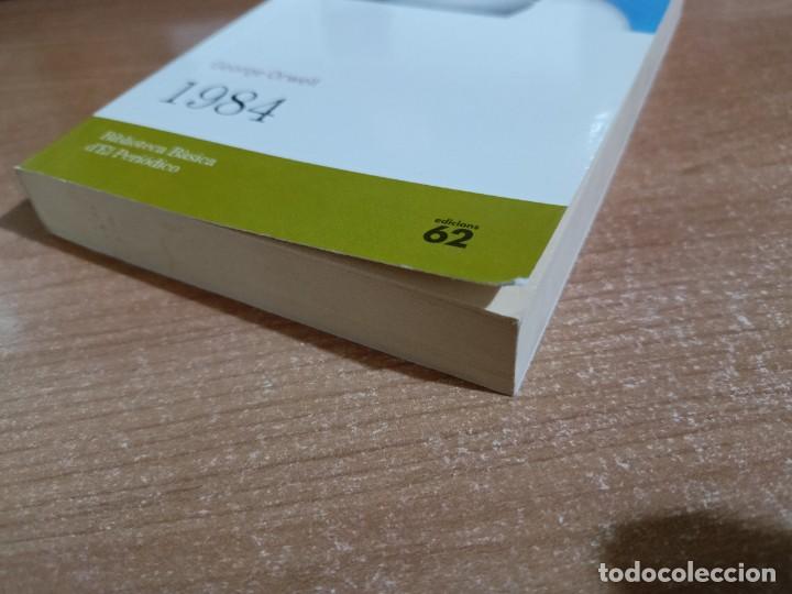 Libros de segunda mano: 1984 - George Orwell - en catal&agrave; - Foto 3