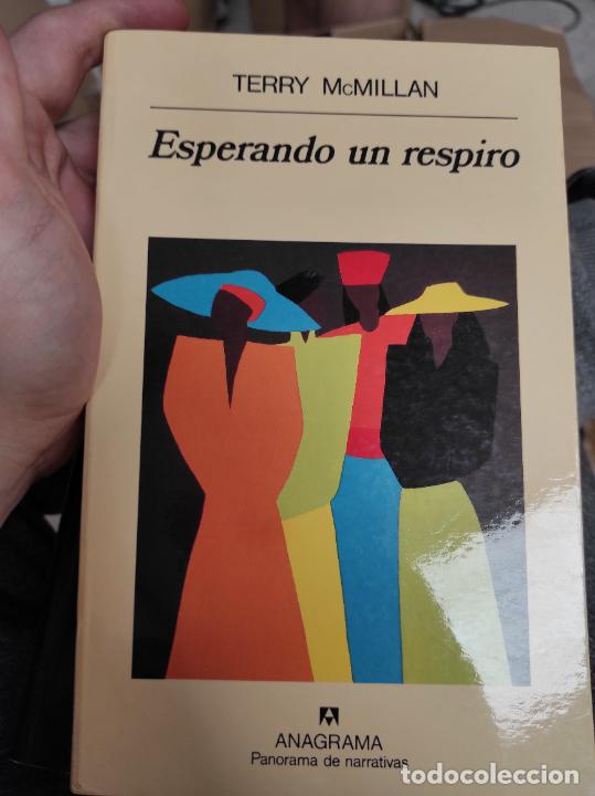 Libros de segunda mano: MCMILLAN Terry. - ESPERANDO UN RESPIRO. - Foto 1
