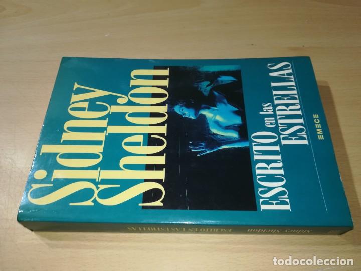 Libros de segunda mano: ESCRITO EN LAS ESTRELLAS / SIDNEY SHELDON / EMECE / ALL75 - Foto 1