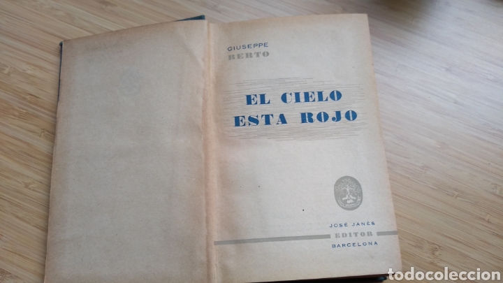 Libros de segunda mano: El cielo est&aacute; rojo - Giuseppe Berto - Foto 1