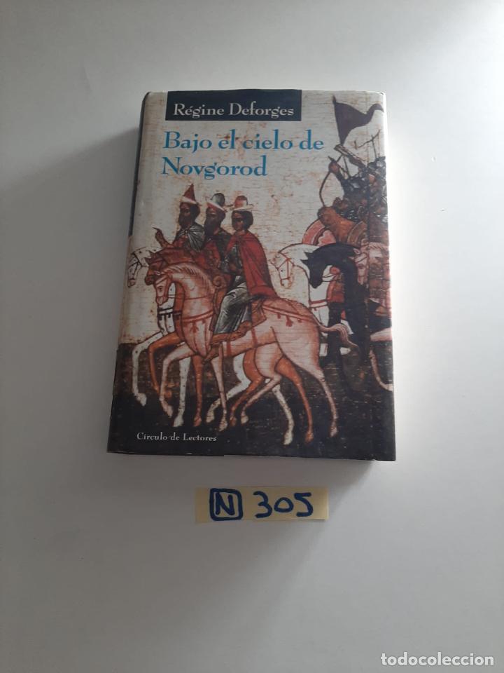 Libros de segunda mano: Bajo el cielo de Novgorod - Foto 1