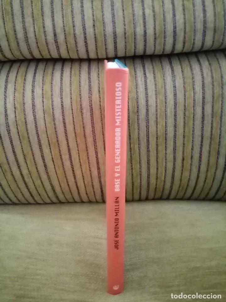 Libros de segunda mano: BASE Y EL GENERADOR MISTERIOSO - Foto 2
