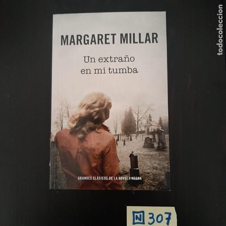 Libros de segunda mano: Un extra&ntilde;o en mi tumba - Foto 1