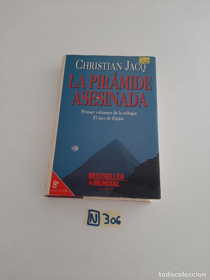 Libros de segunda mano: La pir&aacute;mide asesinada - Foto 1