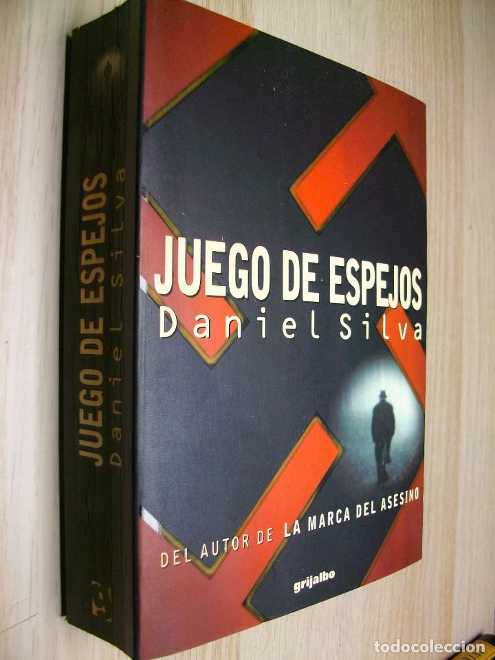 Libros de segunda mano: Juego de espejos de Daniel Silva - Foto 1